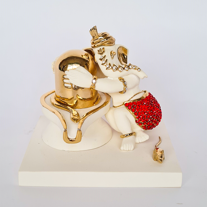 Baby Ganesha Shiv ling With Crystal