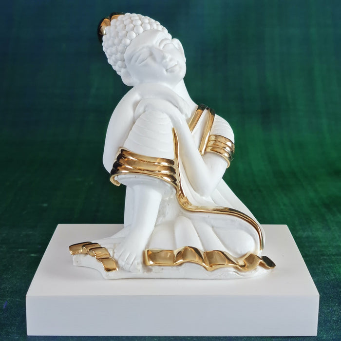 Minimal Buddha (leaning)