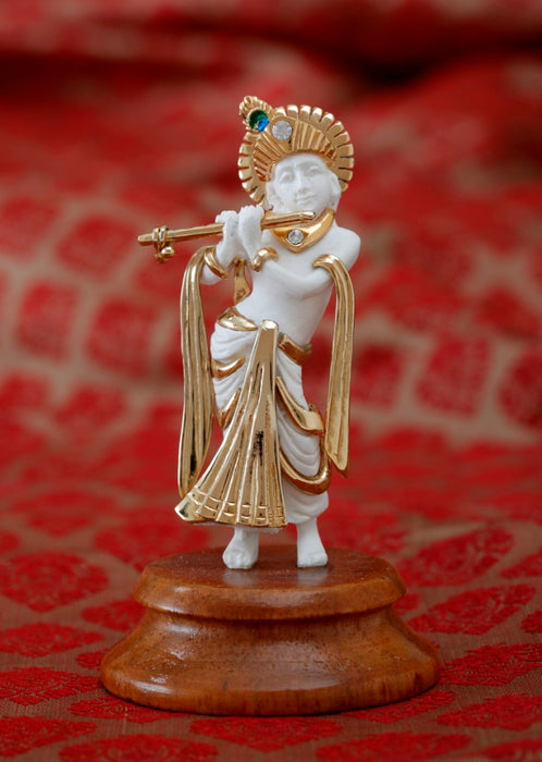 Krishna (standing, small)
